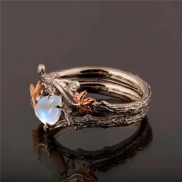 Vintage Style Gold Maple Leaf Ring - Image 3